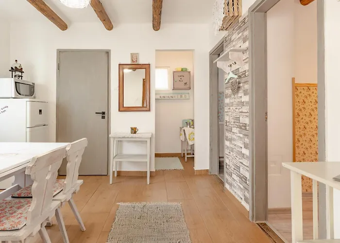 Menta Apartment *